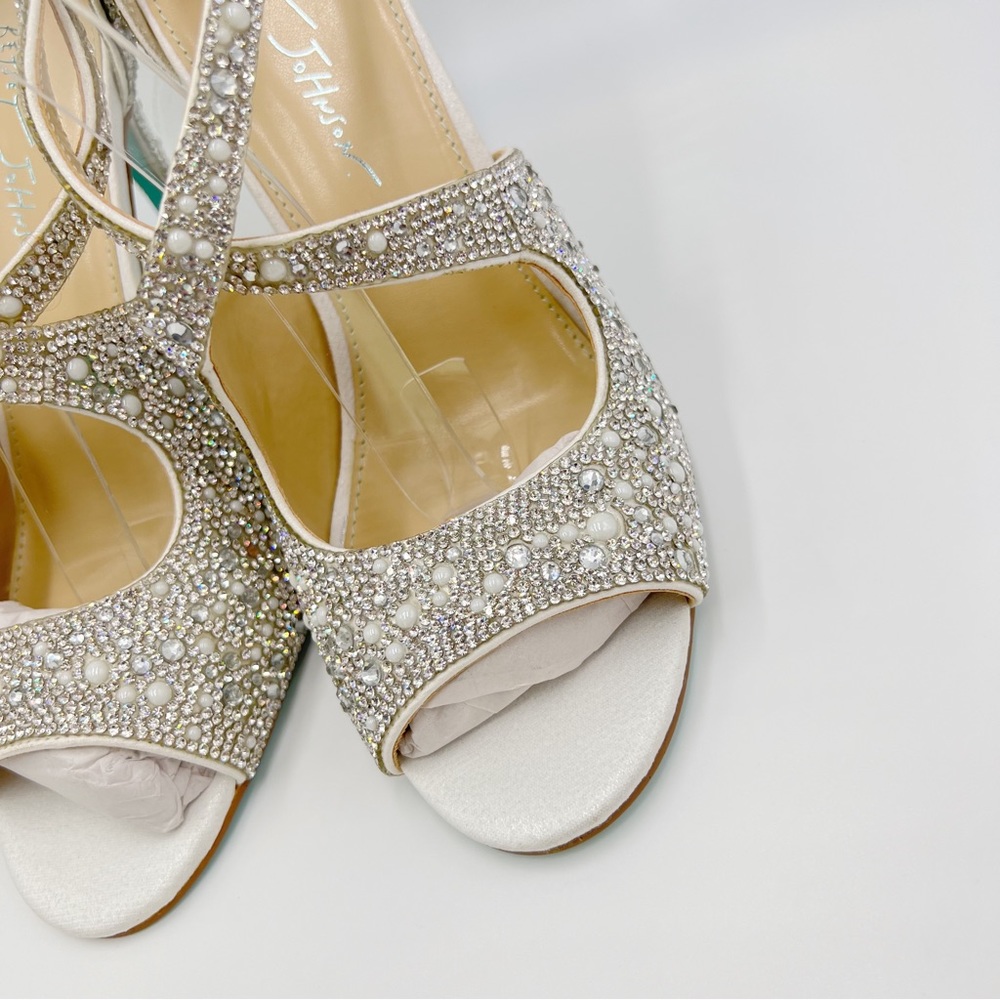 Betsey Johnson Women's Sage Jeweled Rhinestone Bling White Heels Pumps Shoes 8.5 - Picture 5 of 14